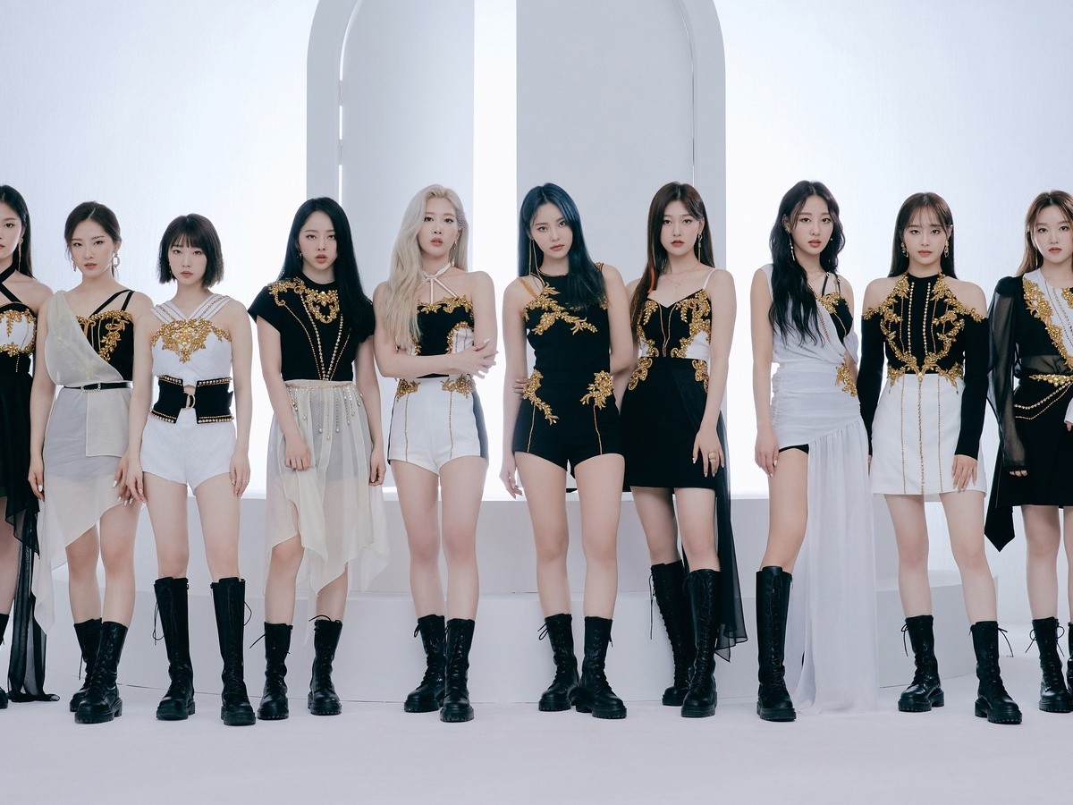LOONA talk about their signature 